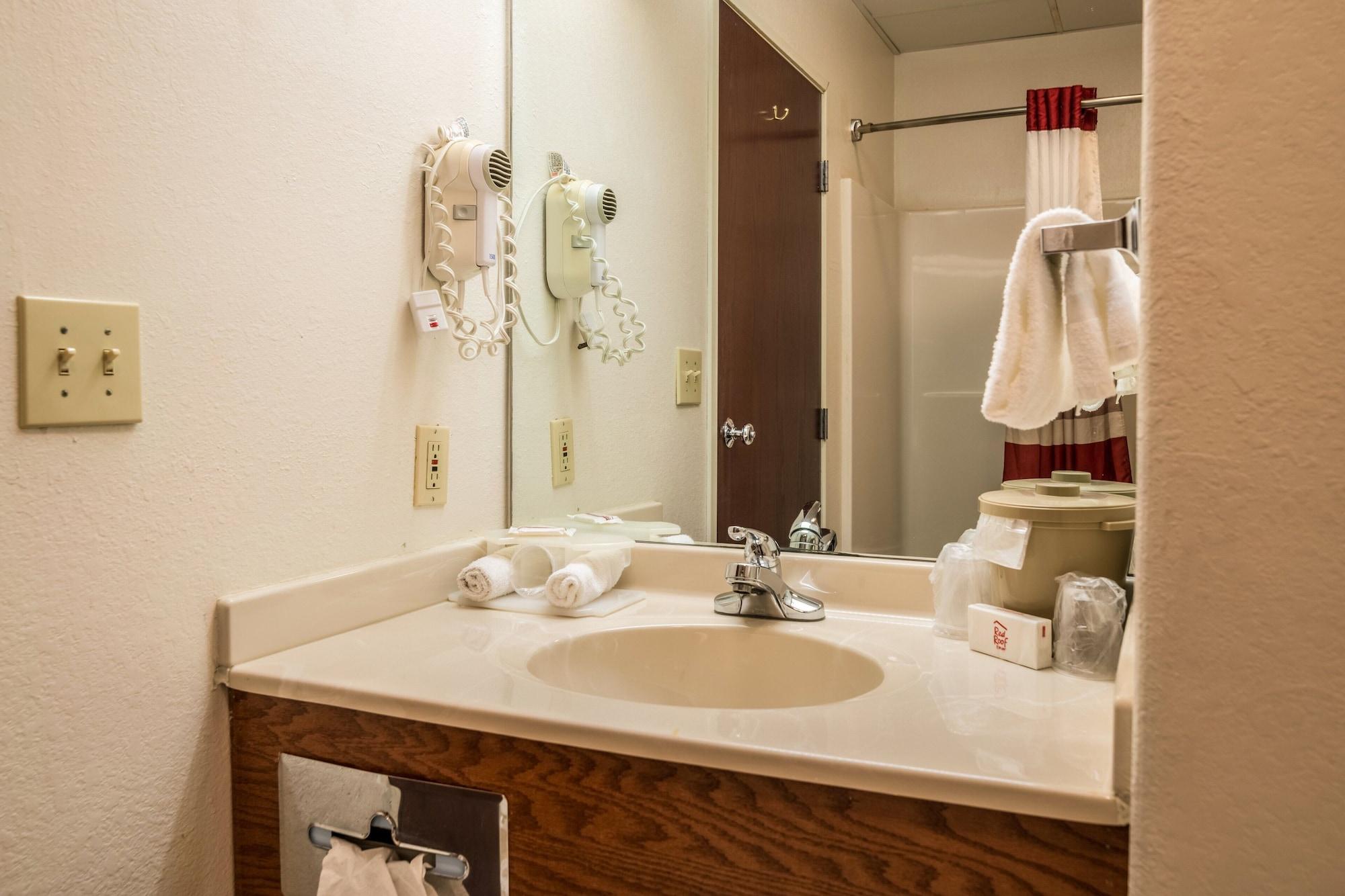 Days Inn By Wyndham Kentland Экстерьер фото